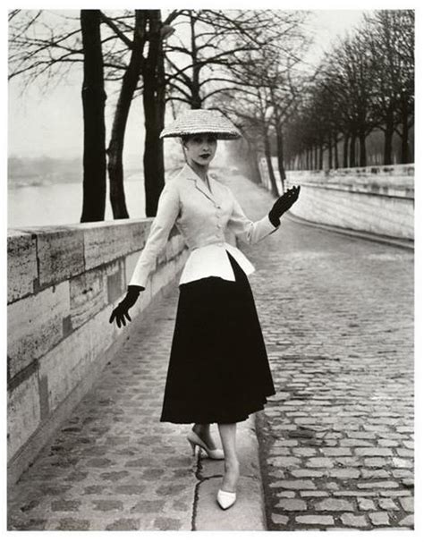 dior graphic design|dior 1947 new look fashion.